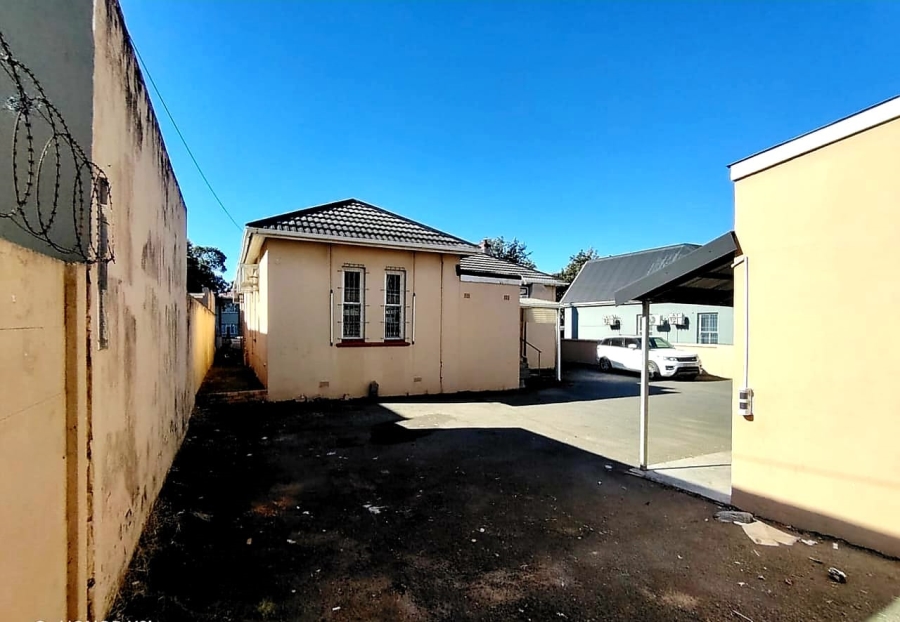  Bedroom Property for Sale in Southernwood Eastern Cape